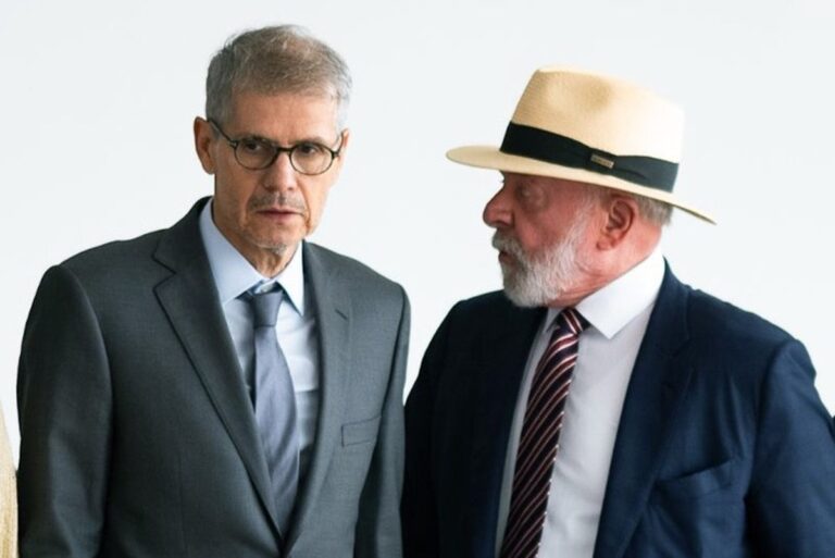 Lula não desistirá da reeleição em nenhuma hipótese, diz ministro Sidônio lula-nao-desistira-da-reeleicao-em-nenhuma-hipotese,-diz-ministro-sidonio