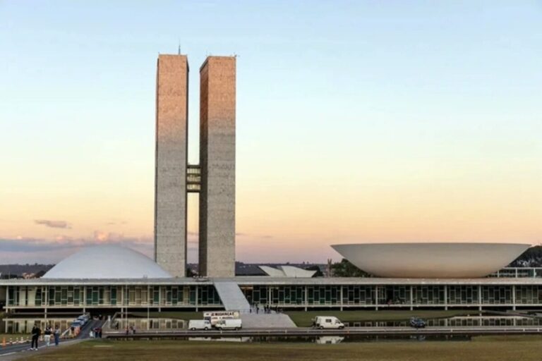 “Mês de São João” esvazia Congresso na pré-campanha e ameaça votações “mes-de-sao-joao”-esvazia-congresso-na-pre-campanha-e-ameaca-votacoes